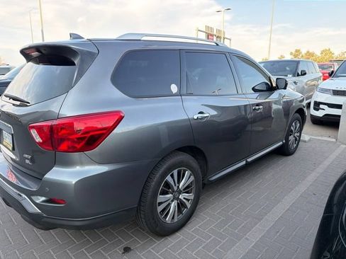 Used 2019 Nissan Pathfinder SL AWD/4WD image 8