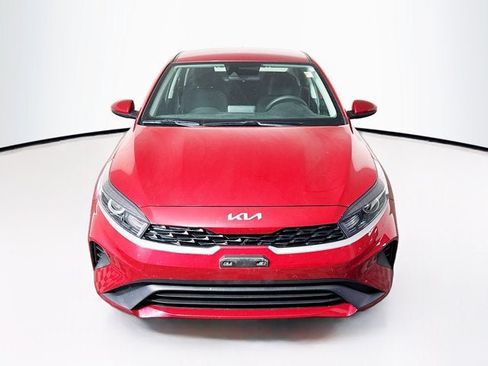 Used 2023 Kia Forte LXS FWD image 2