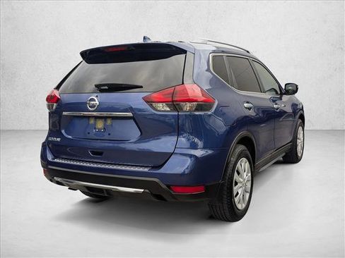 Used 2017 Nissan Rogue S w/ S Appearance Package image 5