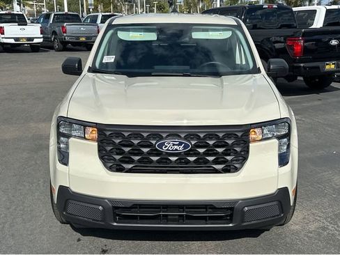 New 2025 Ford Maverick XL image 2