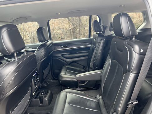 Used 2023 Jeep Grand Cherokee L Limited image 30