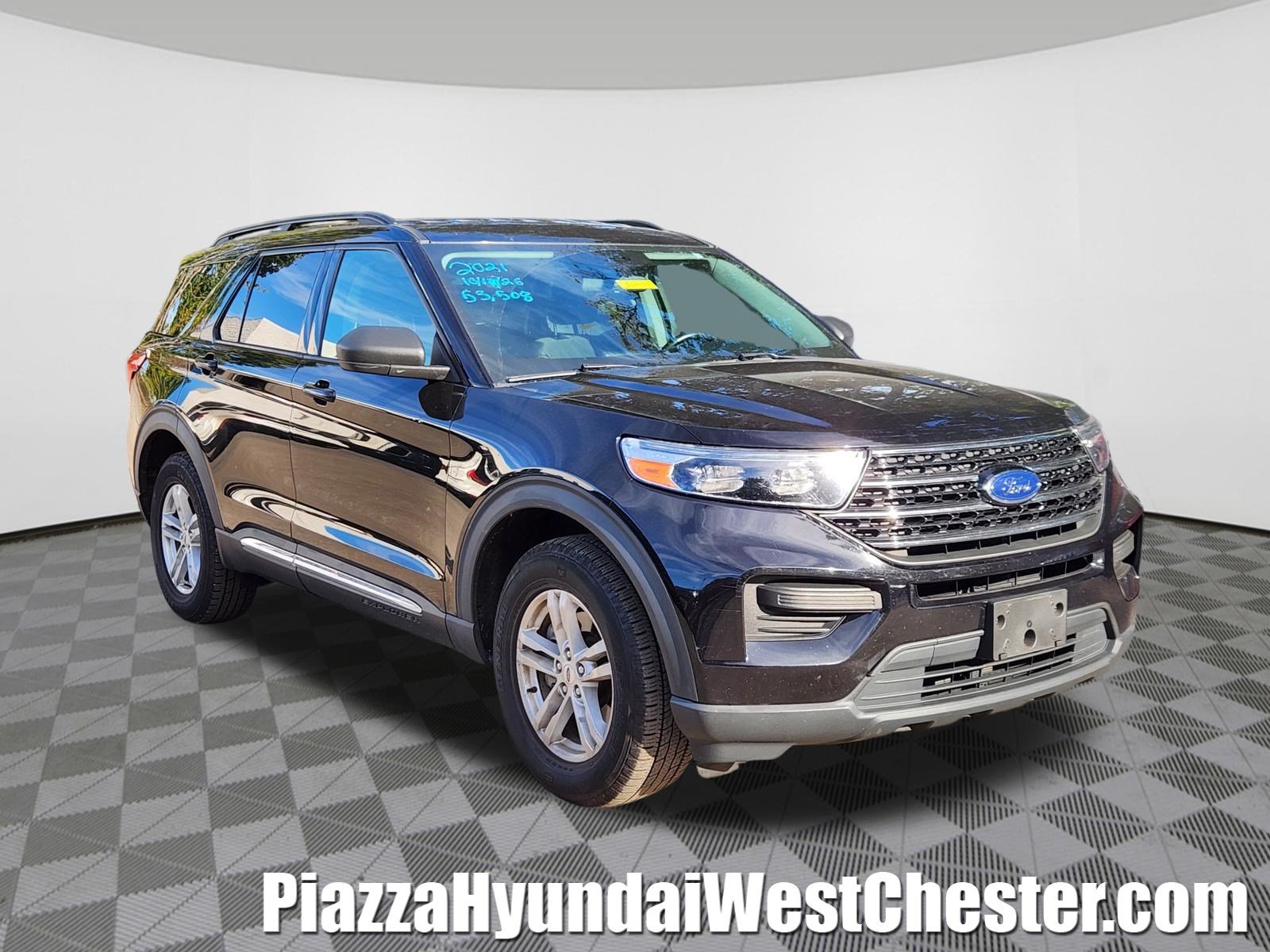 Used 2021 Ford Explorer XLT AWD/4WD image 1
