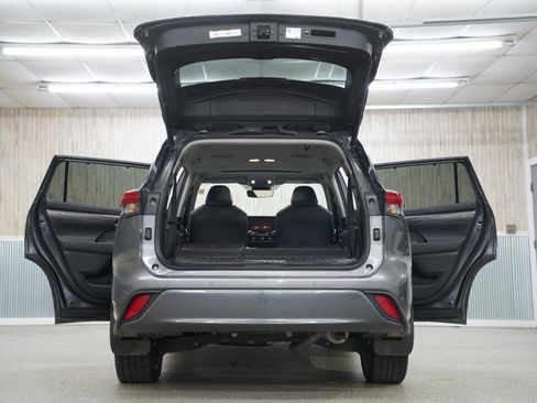 Used 2023 Toyota Highlander Limited image 42