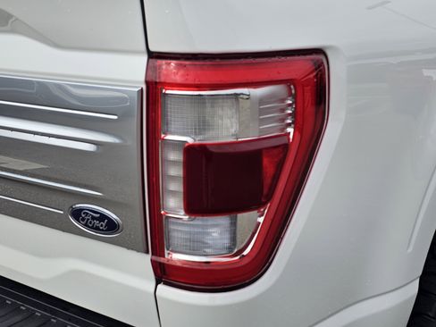 Used 2021 Ford F150 Limited image 9