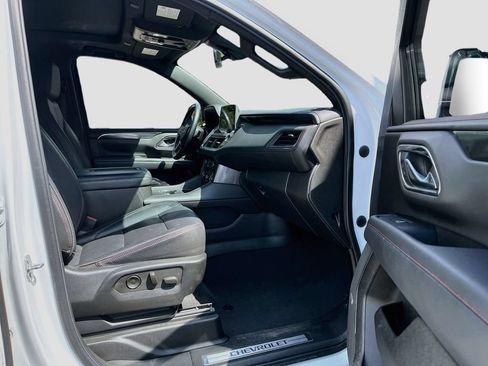 Used 2021 Chevrolet Suburban RST w/ Rear Media and Nav Package RWD image 32