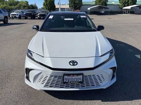 Used 2025 Toyota Camry XSE FWD image 2