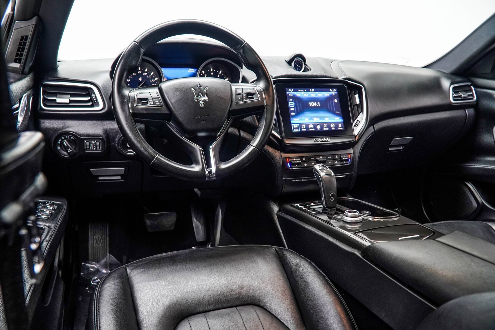 Used 2019 Maserati Ghibli S Q4 AWD/4WD image 17