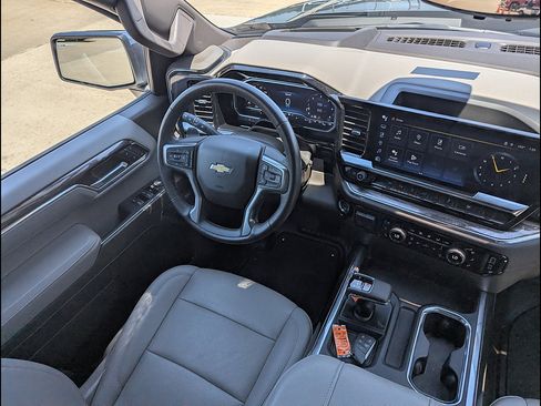 Used 2023 Chevrolet Silverado 1500 LTZ w/ Technology Package AWD/4WD image 24