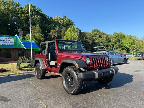 Used 2008 Jeep Wrangler X AWD/4WD image 3