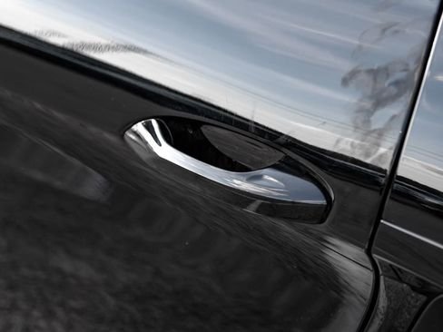 Used 2021 Porsche 718 Cayman w/ Premium Package image 44