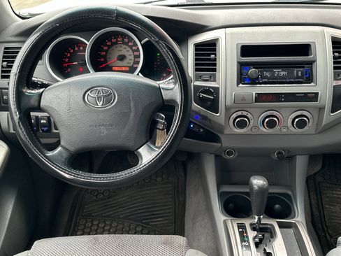 Used 2006 Toyota Tacoma Base image 13