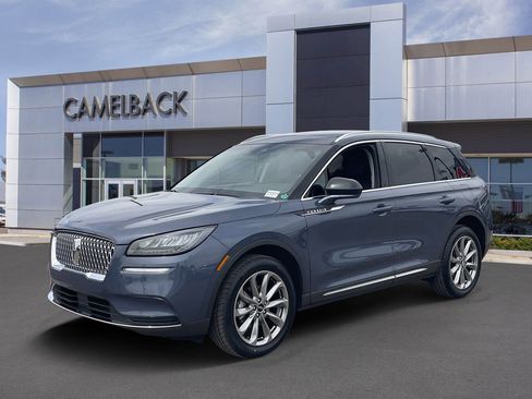 Certified 2022 Lincoln Corsair AWD image 2