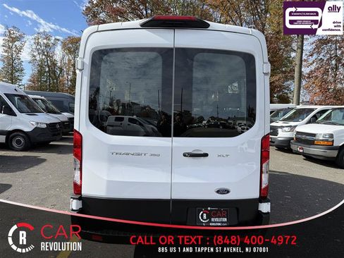 Used 2023 Ford Transit 350 XLT RWD image 5