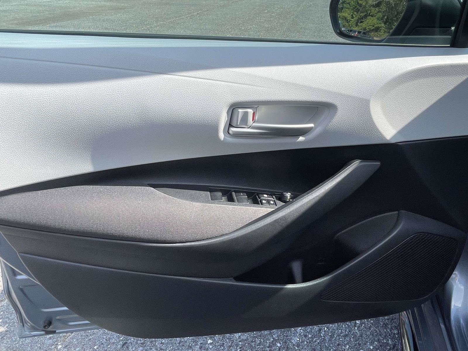 Used 2026 Toyota Corolla SE FWD image 14