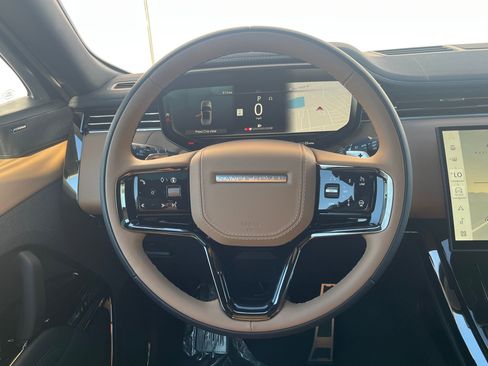 New 2025 Land Rover Range Rover Sport Dynamic SE image 17