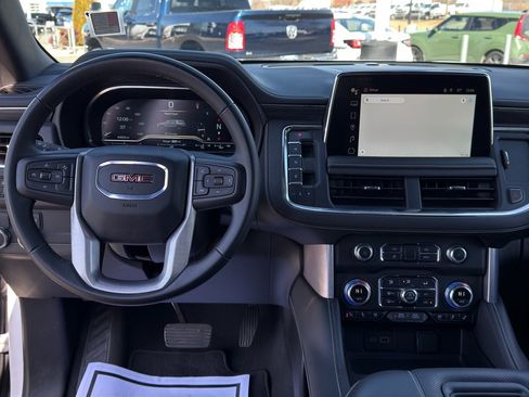 Used 2024 GMC Yukon SLT image 28