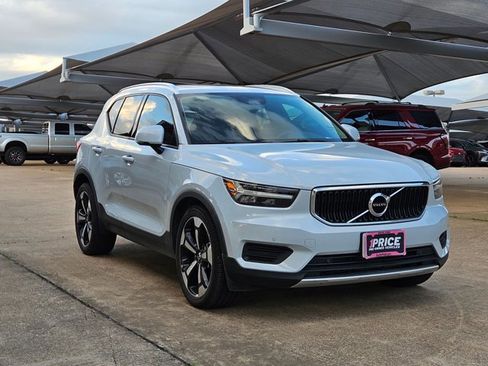 Used 2020 Volvo XC40 T5 Momentum AWD/4WD image 3