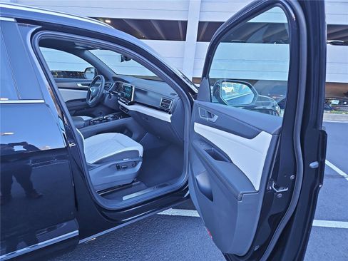 New 2026 Volkswagen Atlas Cross Sport SEL Premium R-Line image 26