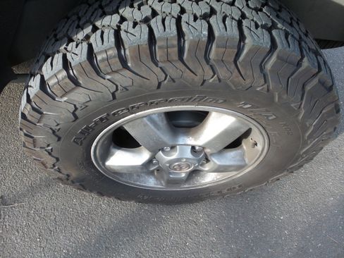 Used 2006 Toyota Land Cruiser V8 image 8