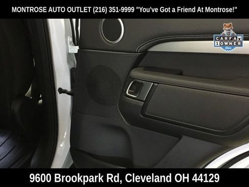 Used 2024 Land Rover Discovery Dynamic SE image 31