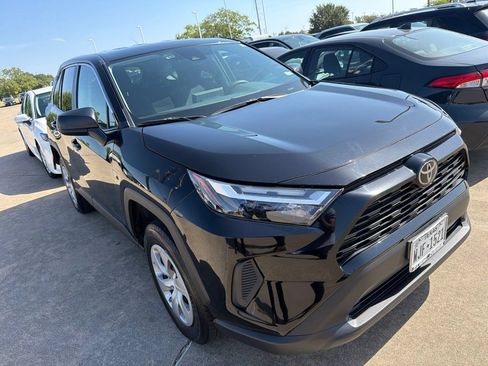 Used 2025 Toyota RAV4 LE FWD image 6