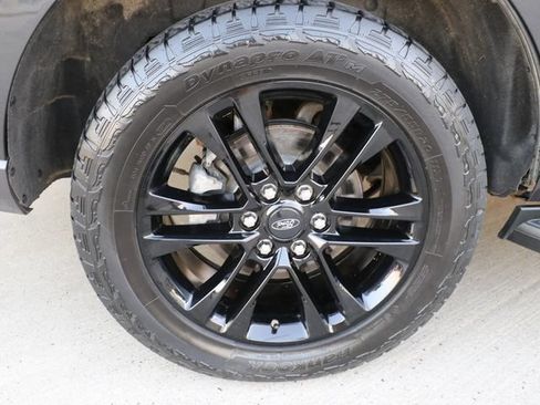 Used 2024 Ford Expedition XLT AWD/4WD image 8