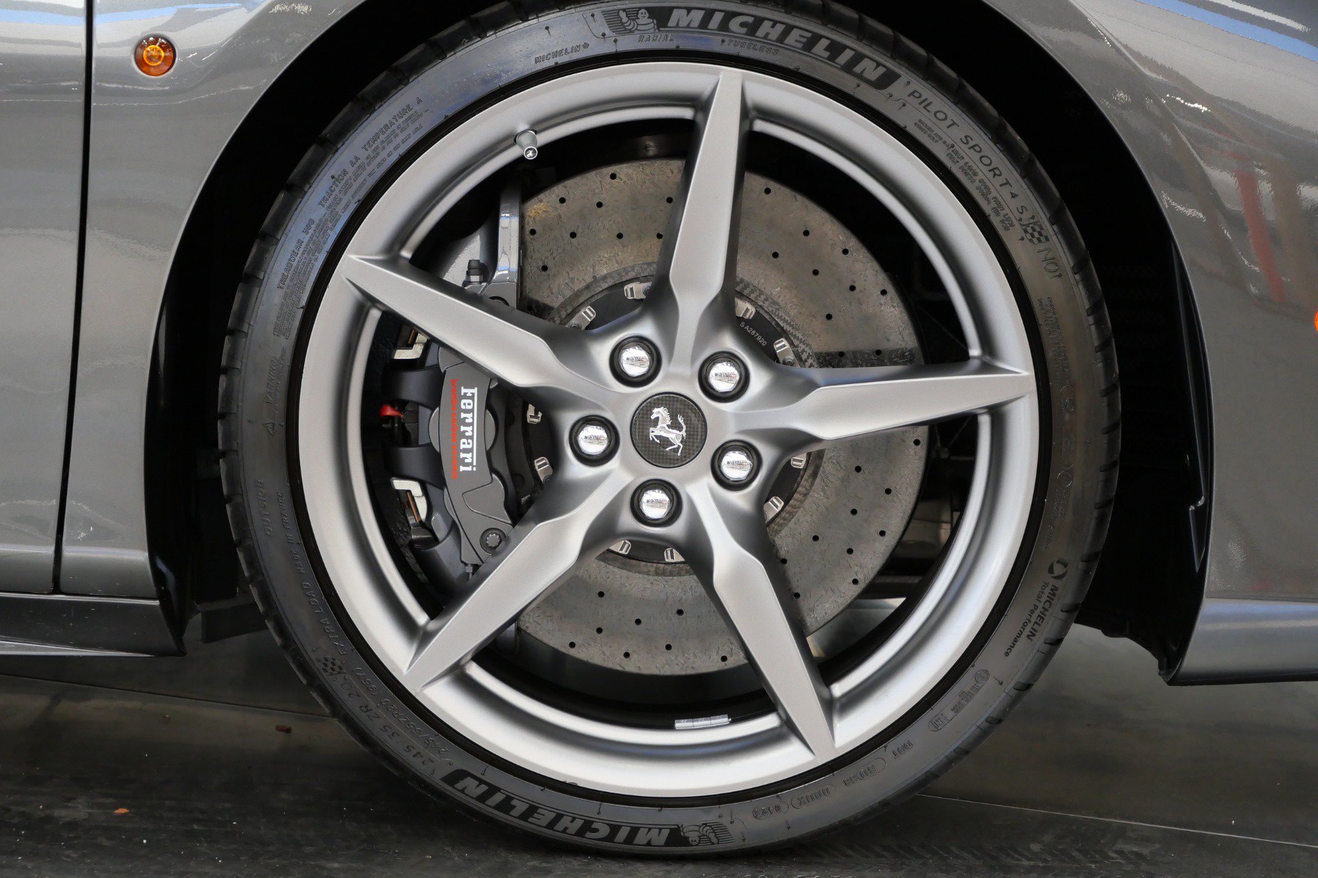 Used 2019 Ferrari 488 GTB RWD image 48