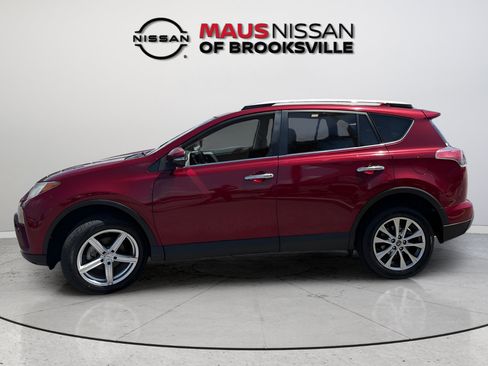 Used 2018 Toyota RAV4 Limited FWD image 5