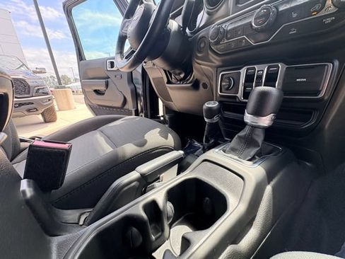 Used 2022 Jeep Wrangler Unlimited Sport AWD/4WD image 29
