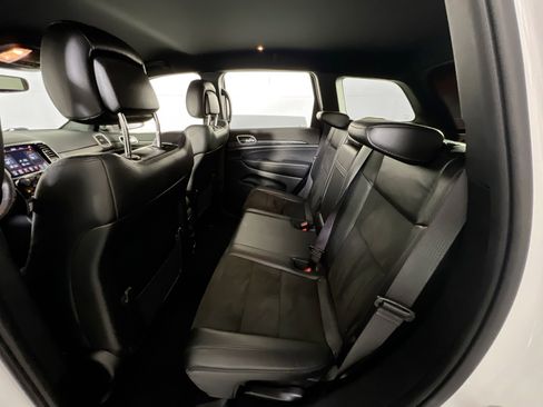 Used 2022 Jeep Grand Cherokee Laredo X image 21