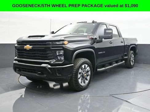 New 2026 Chevrolet Silverado 2500 Custom w/ Custom Value Package AWD/4WD image 4