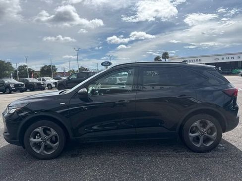 Used 2025 Ford Escape ST-Line Select AWD/4WD image 2