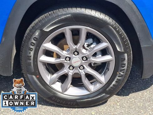 Used 2024 GMC Terrain SLT FWD image 8