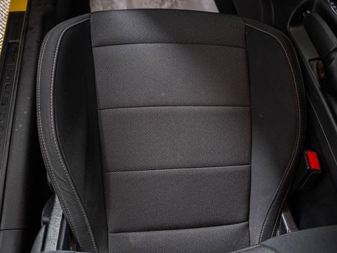 Used 2017 Ford Mustang V6 image 27