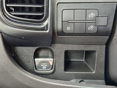 Used 2026 RAM ProMaster 2500 w/ Convenience Group FWD image 23