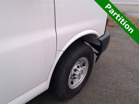 New 2025 Chevrolet Express 2500 image 32