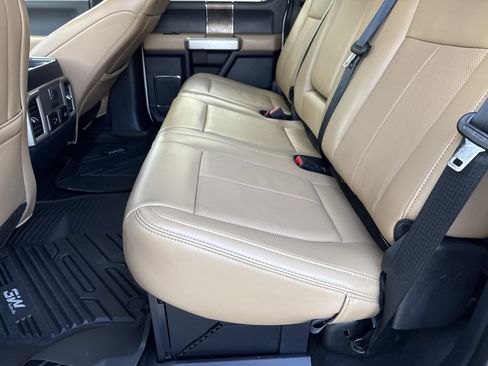 Used 2022 Ford F250 Lariat w/ Tremor Off-Road Package image 19