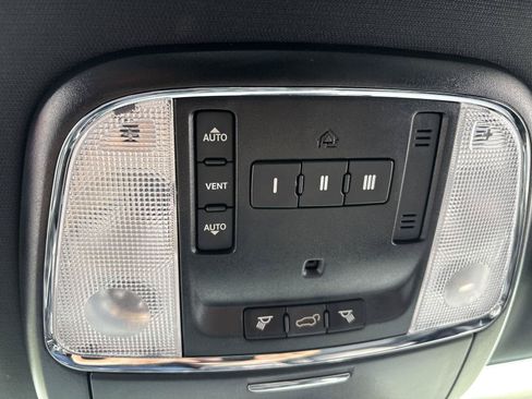 Used 2019 Dodge Durango GT AWD/4WD image 25