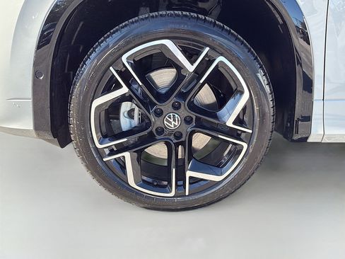 New 2026 Volkswagen Tiguan SEL R-Line AWD/4WD image 41