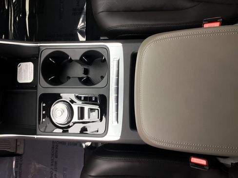 New 2026 Kia Carnival EX image 14