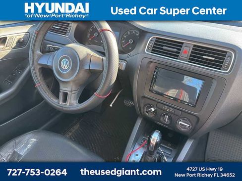 Used 2011 Volkswagen Jetta SE image 7
