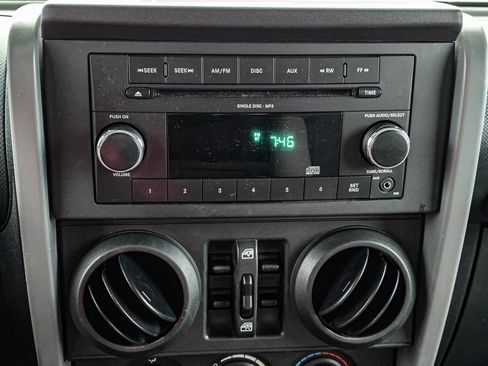 Used 2010 Jeep Wrangler Unlimited Sport image 16