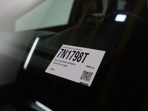 Used 2020 Jeep Grand Cherokee Overland image 35