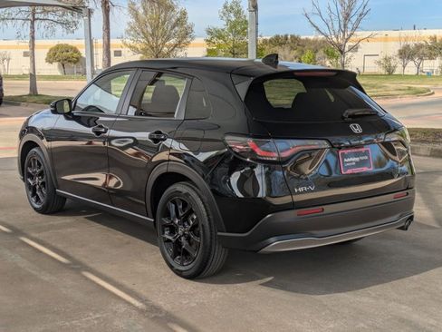 Certified 2025 Honda HR-V Sport image 8