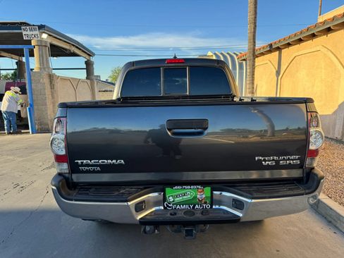 Used 2015 Toyota Tacoma PreRunner w/ SR5 Package RWD image 11