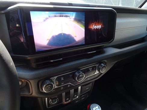 Used 2024 Jeep Wrangler Sport AWD/4WD image 16