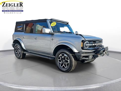 Used 2021 Ford Bronco Outer Banks image 3