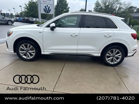 Used 2022 Audi Q3 2.0T Premium w/ Convenience Package AWD/4WD image 14