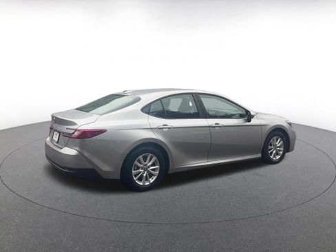 Used 2025 Toyota Camry LE image 15
