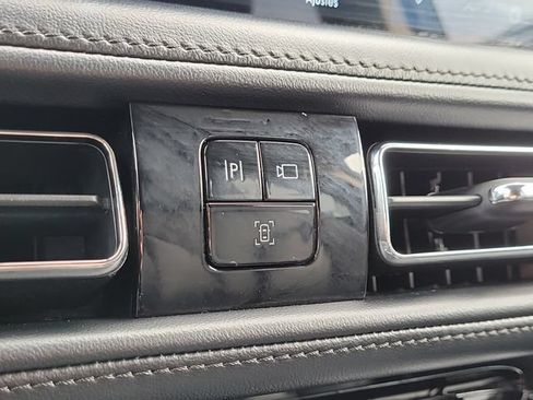 Certified 2023 Lincoln Nautilus AWD w/ Premium Package image 24